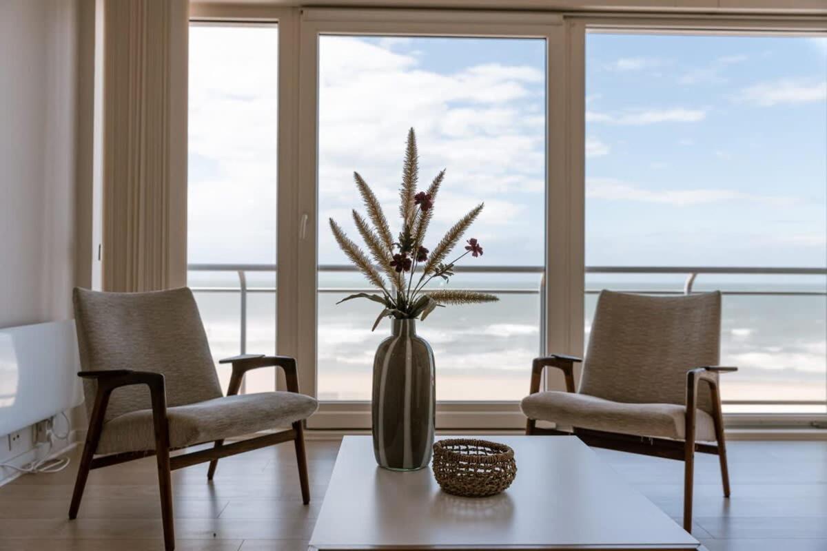 Huswell - Bright Seaview In *